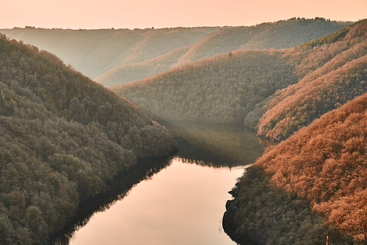 mountain, river, sun-7279430.jpg